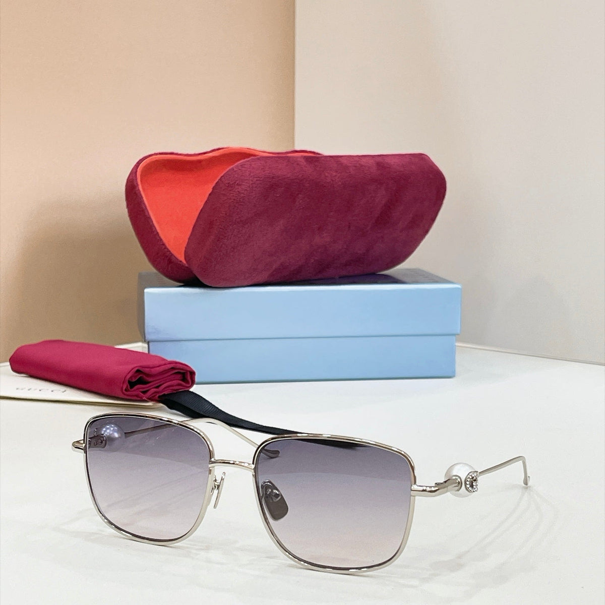Gucci GG2321S Sunglasses